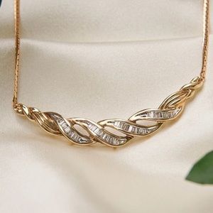 Gorgeous estate 10 k yellow gold and natural baguette diamond necklace 👀💋
